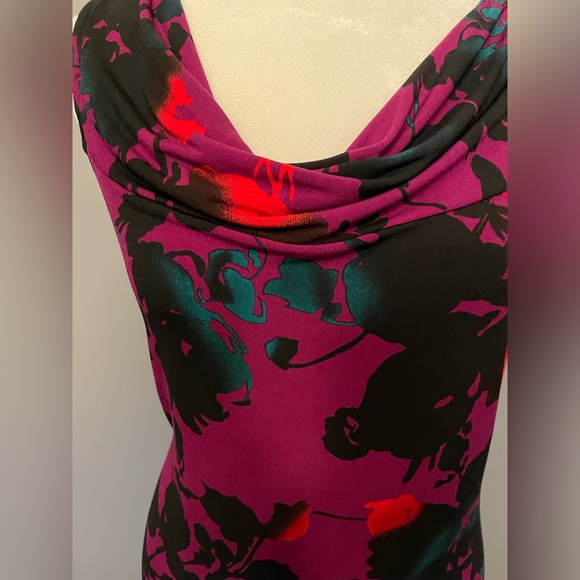 The LIMITED cowl neck floral sleeveless top - Size S - Picture 11 of 12